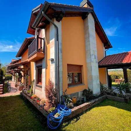 Casitas De Santillana Сasa de vacaciones *