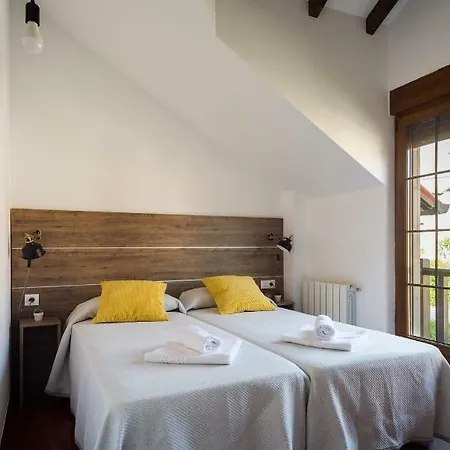 Casitas De Santillana Hébergement de vacances *
