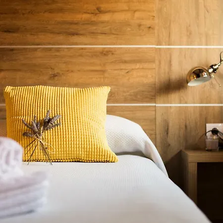 Casitas De Santillana * Santillana del Mar