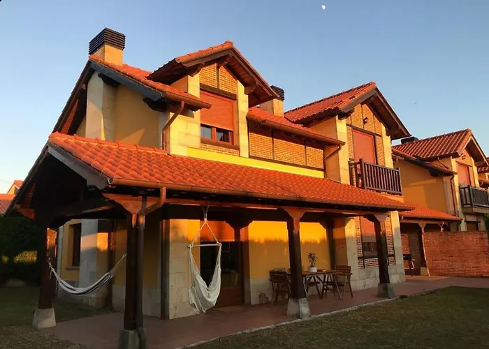 Casitas De Santillana *