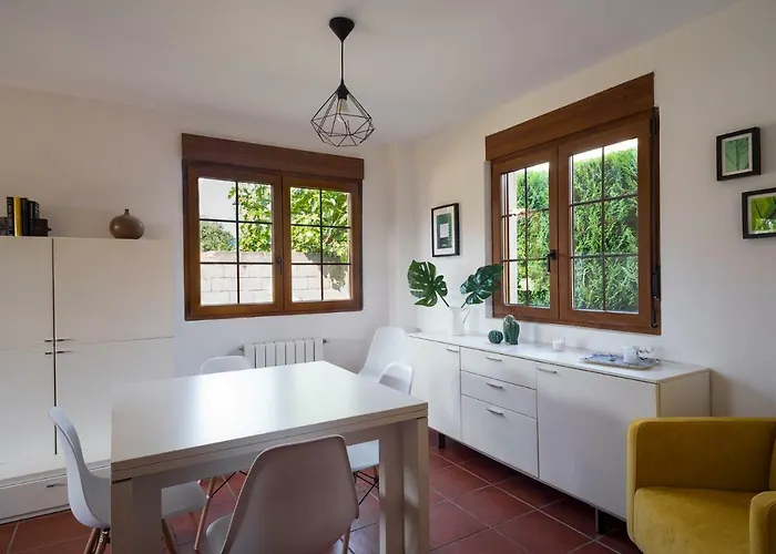 Casitas De Santillana