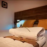 Casitas De Santillana * سانتيانا ذيل مار