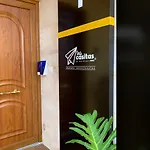 Casitas De Santillana سانتيانا ذيل مار