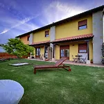 Casitas De Santillana *