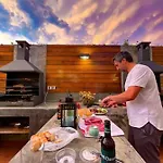 Casitas De Santillana سانتيانا ذيل مار