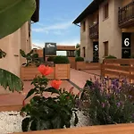 Casitas De Santillana سانتيانا ذيل مار