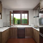 Casitas De Santillana سانتيانا ذيل مار