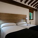 Casitas De Santillana * سانتيانا ذيل مار